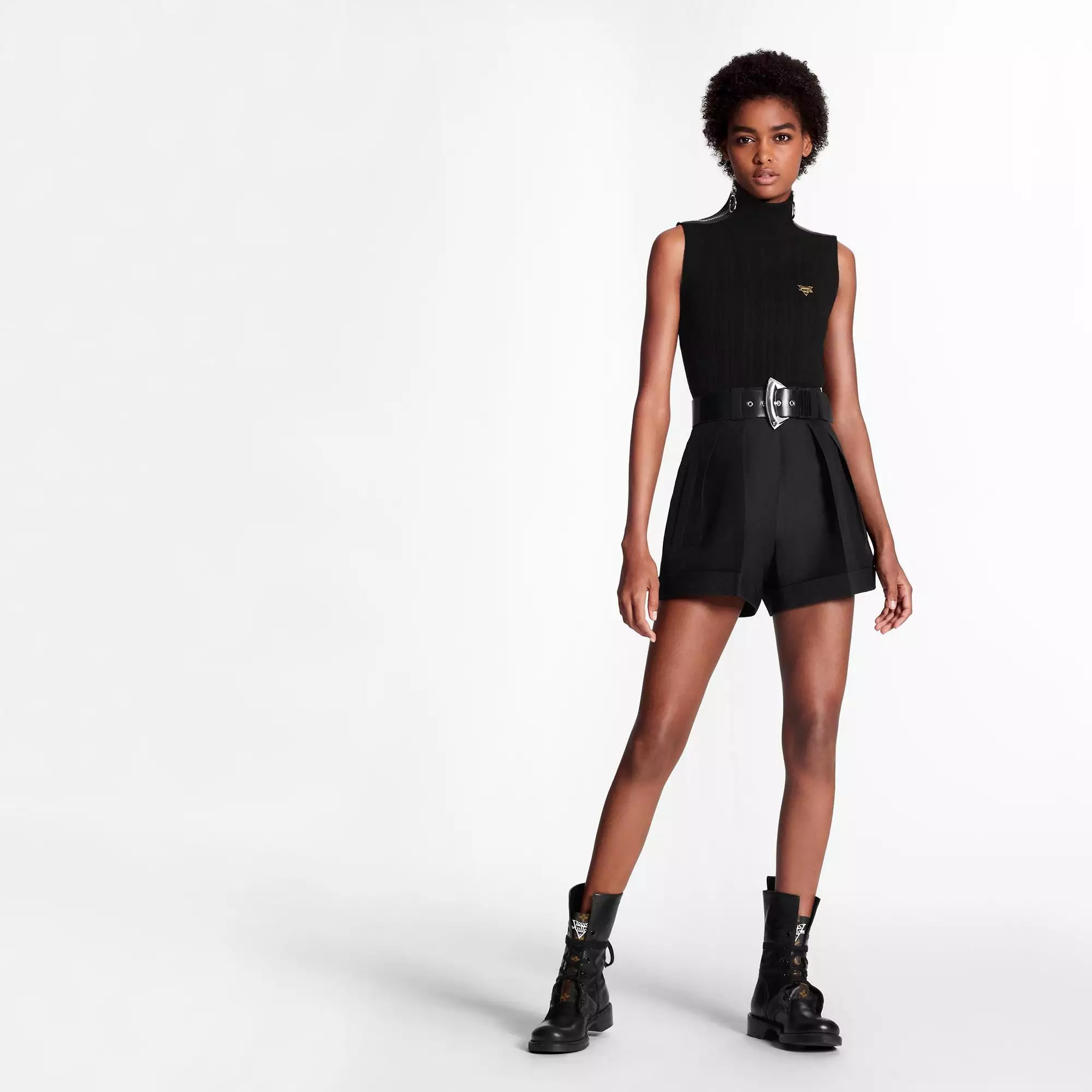 Sleeveless Pullover With Shoulder Zip 1A638X